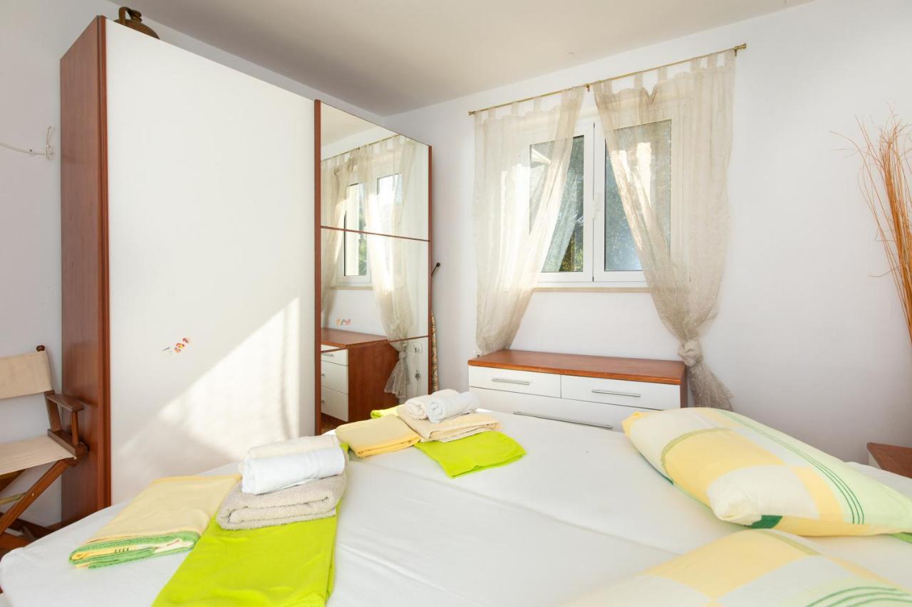 Apartment Portapisana Just 50M From The Beach Krk Town Exteriér fotografie